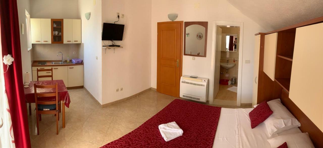 Villa Marina - Sea View Бол Экстерьер фото